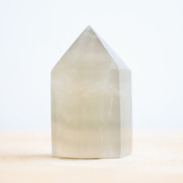 Fluoryt Wieża Obelisk 4,9 cm Chiny